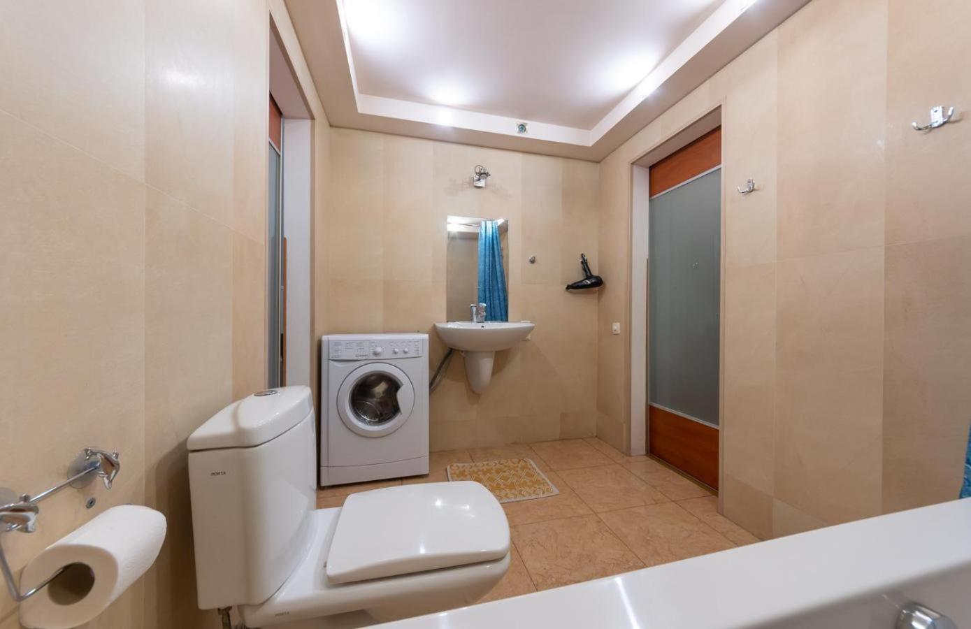 Затишна Квартира Біля Майдану Незалежності Kiew Exterior foto