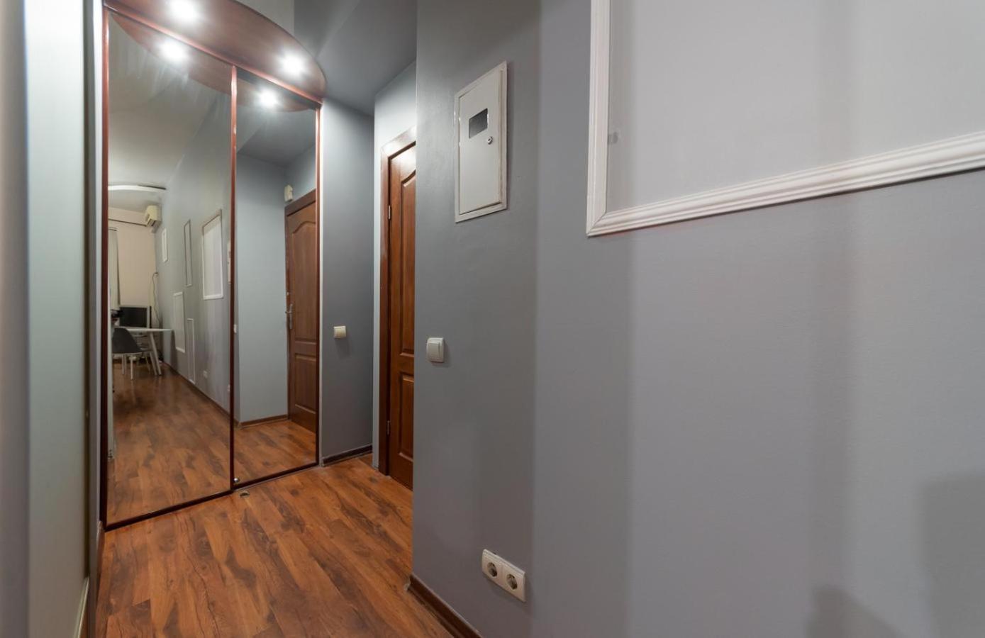 Затишна Квартира Біля Майдану Незалежності Kiew Exterior foto