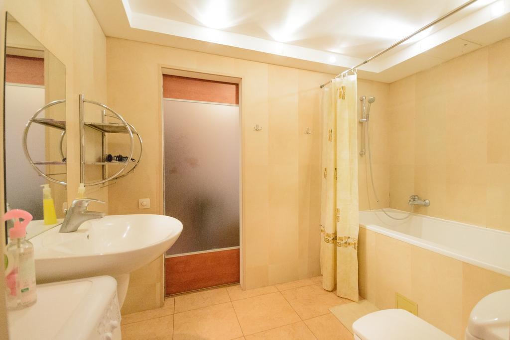 Затишна Квартира Біля Майдану Незалежності Kiew Exterior foto